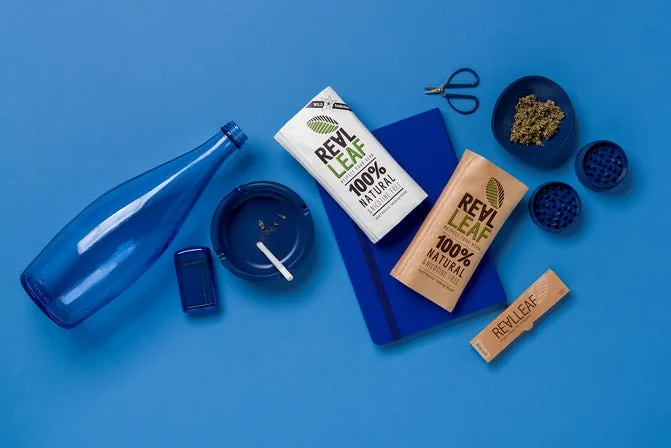 Real Leaf Natural Kräutermischung mit Zubehör in Blau
