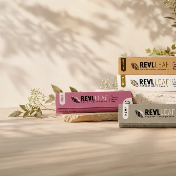 Vier Real Leaf King-Size-Paper-Booklets: Unbleached, White, Pink und Hemp