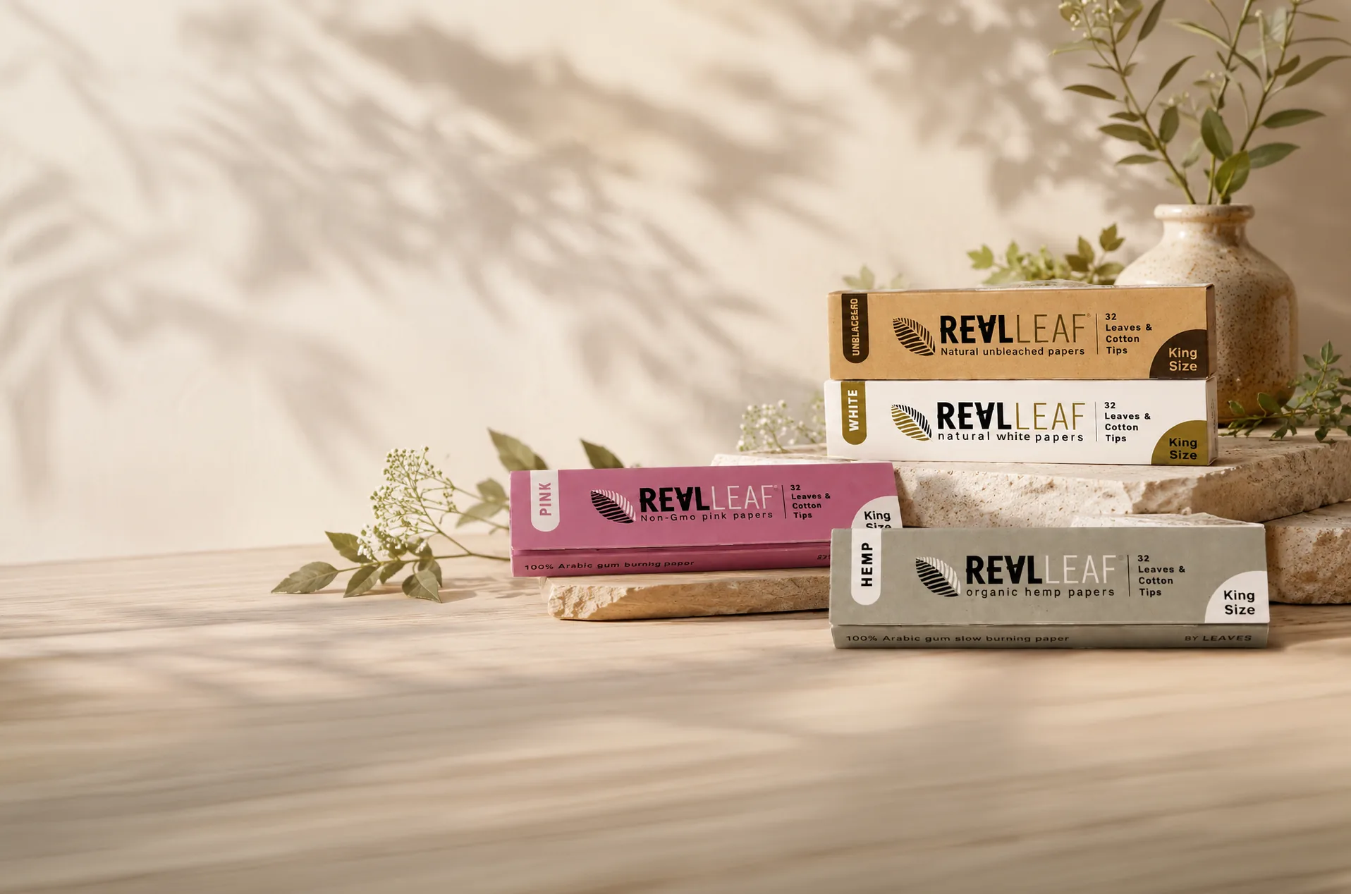 Vier Real Leaf King-Size-Paper-Booklets: Unbleached, White, Pink und Hemp
